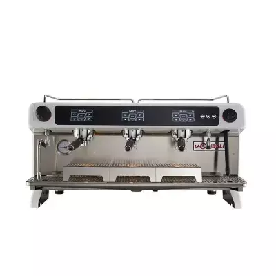 La Cimbali M40 DT/3 TS - 3 Gruplu Tam Otomatik Espresso Kahve Makinesi,  Turbo Steam . FİYAT ALINIZ!