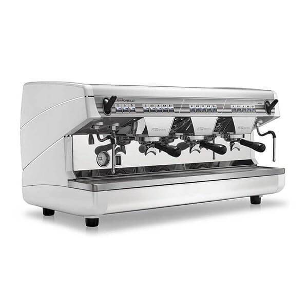 Nuova Simonelli Appia Yarı Otomatik Espresso Kahve Makinesi, 3 Gruplu - 1