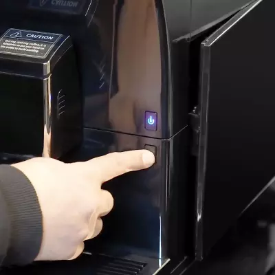 SmartChef Tam otomatik kahve makinesi - 1,3 kW - 10 inç dokunmatik ekran - süt buzdolabı dahil - 8